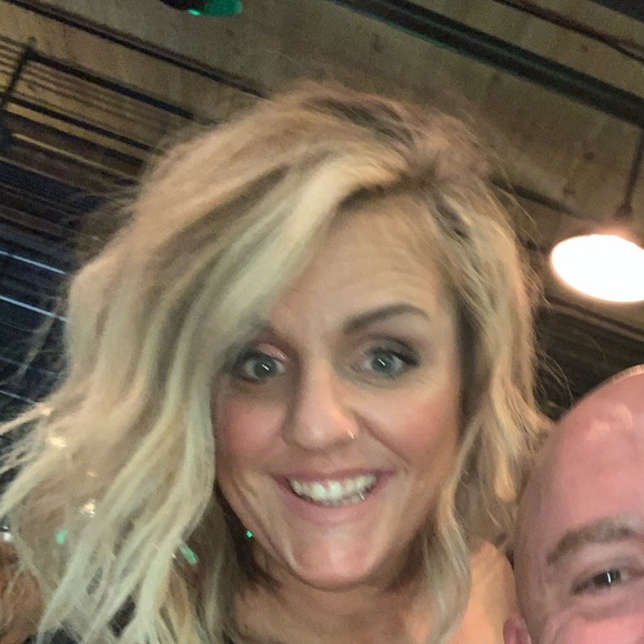 Meet your Posher, Erin - Picture 1 of 1